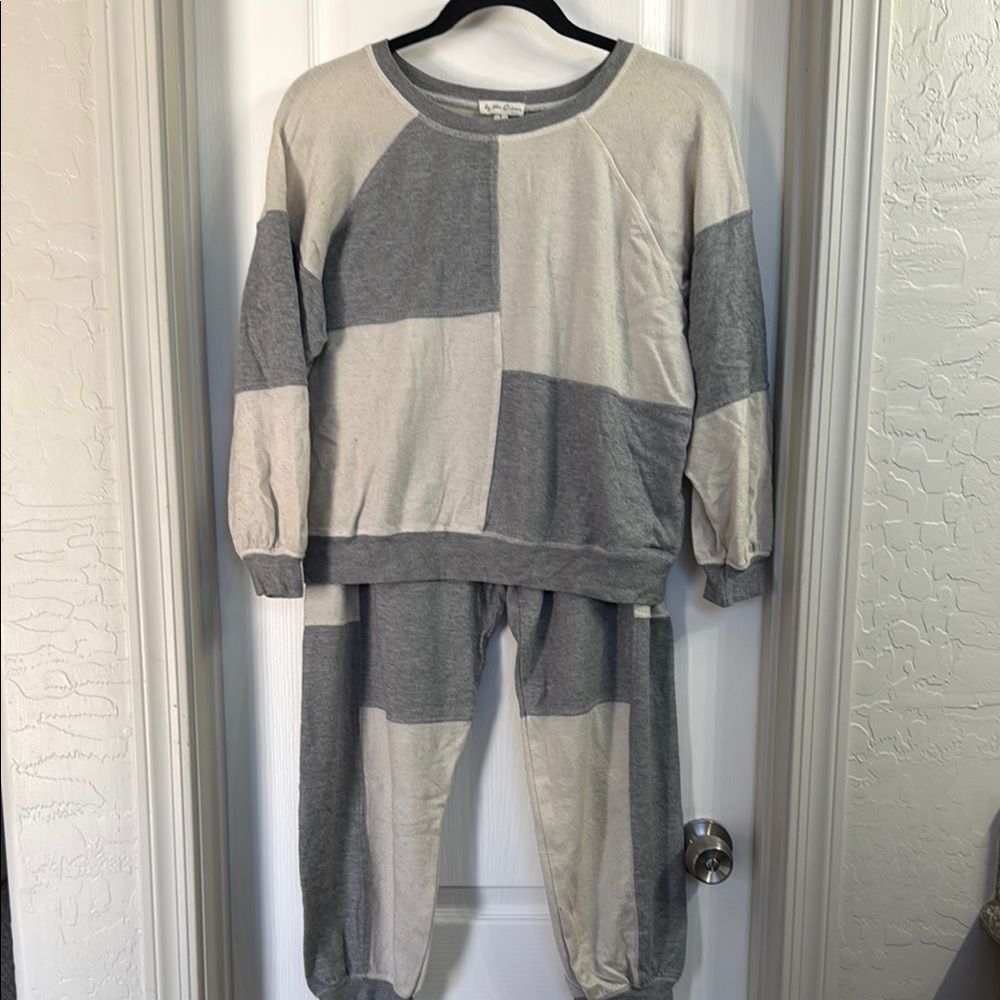 By The River Set Gray/Cream Block Top and Bottom Lounge Set Pants-M Shirt-S